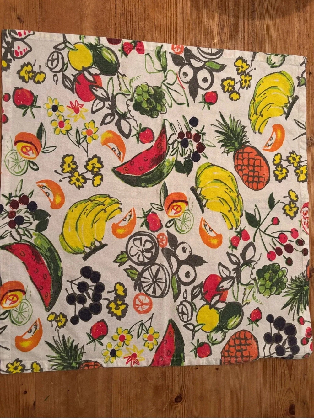 2 Multicolor Fruit-Print Cotton napkins / kitchen towels